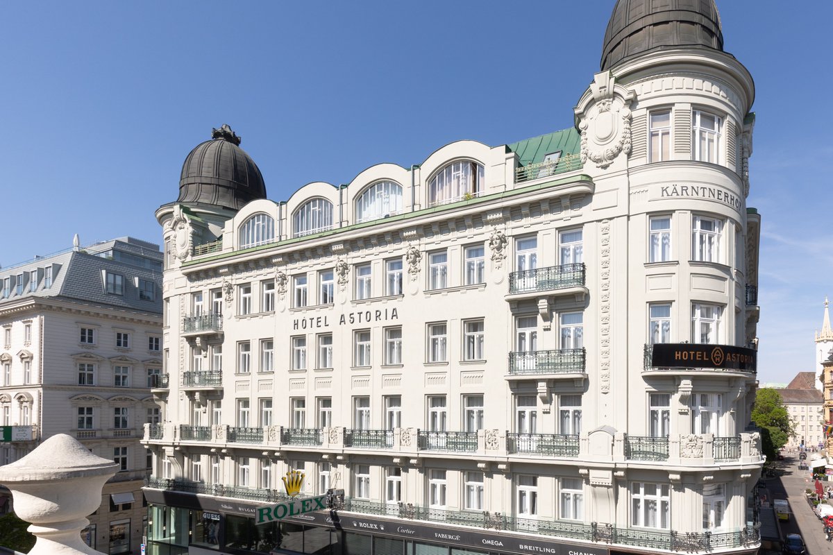 HOTELSmagazine's tweet photo. #Softbrands and affiliation networks are not new phenomena, but their popularity has grown in an age where being seen is as important as what is seen. Industry experts chime in on the benefits of 'softening up'.
🔗https://t.co/qYh6lkCqmN
#HOTELS #hoteldevelopment #hoteltrends https://t.co/vTKo14tCRq