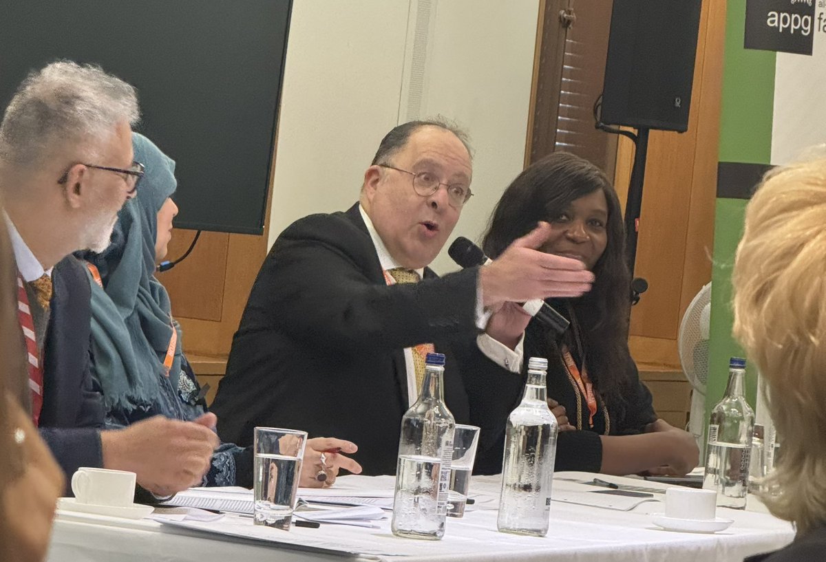 Daniel Singleton tweet media