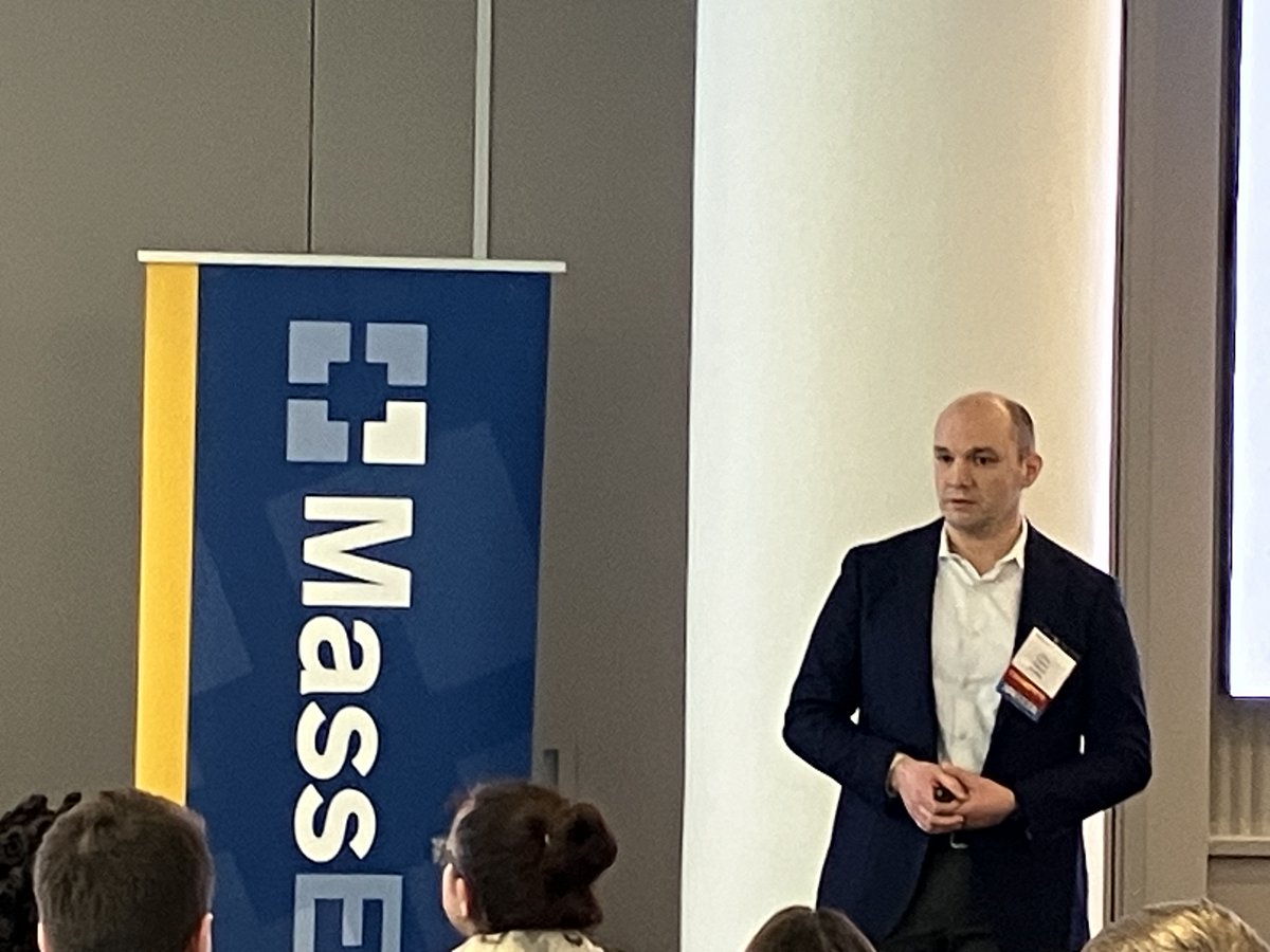 MassEcon tweet media