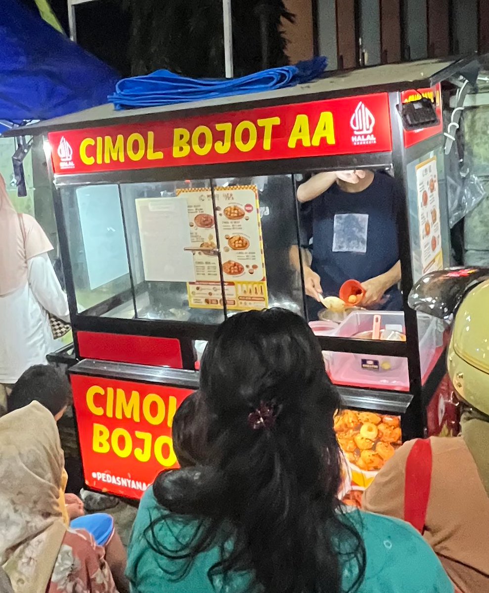 txtdrkuliner's tweet image. Drop your honest review about Cimol Bojot Aa
