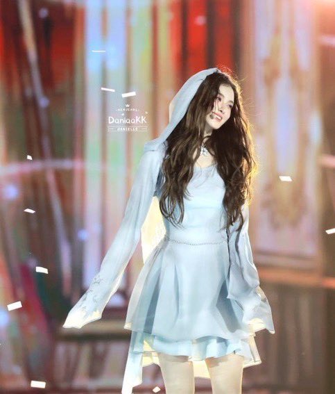 bello722's tweet image. 12:12💛
토닥토닥
#Always_With_Danielle 
#Always_With_NEWJEANS
#NEWJEANS_IS_FIVE 
#FREENEWJEANS