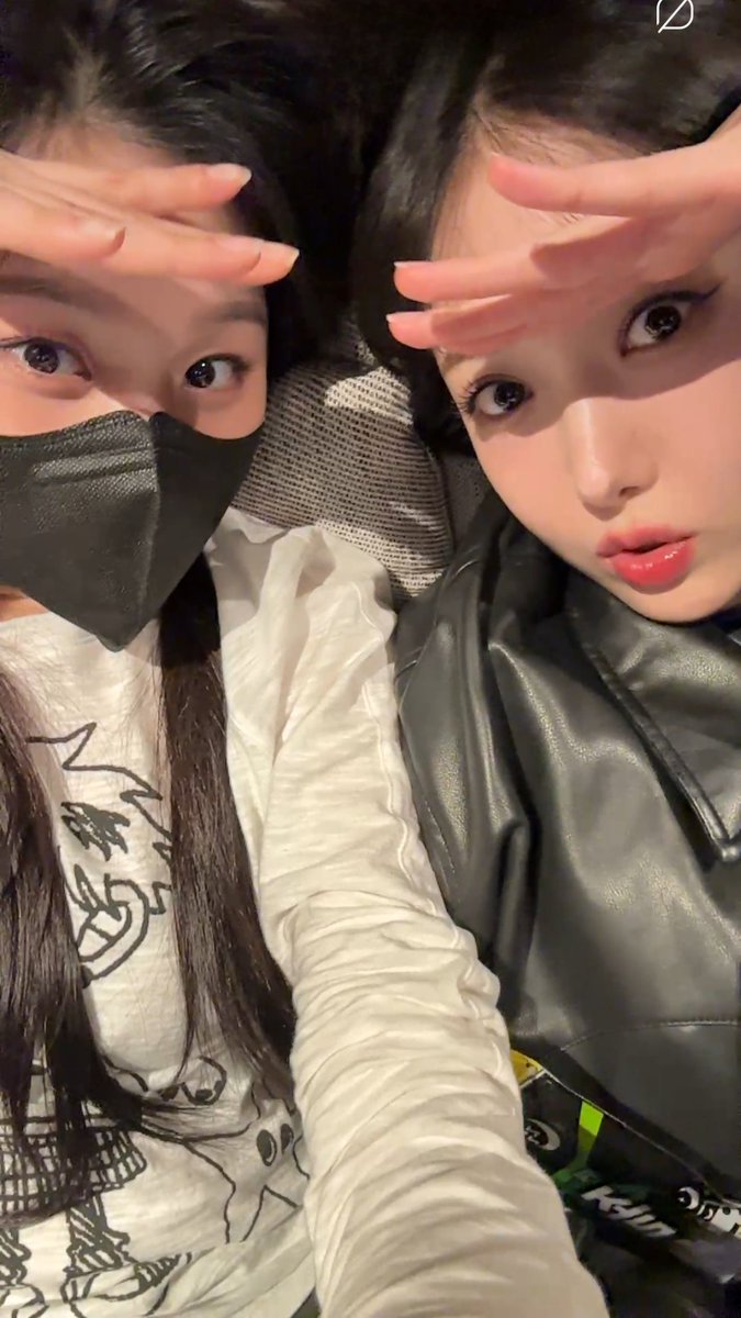 finky0611's tweet image. 1년전 오늘 신비엄지
(난 이제 지쳤어요 땡벌)