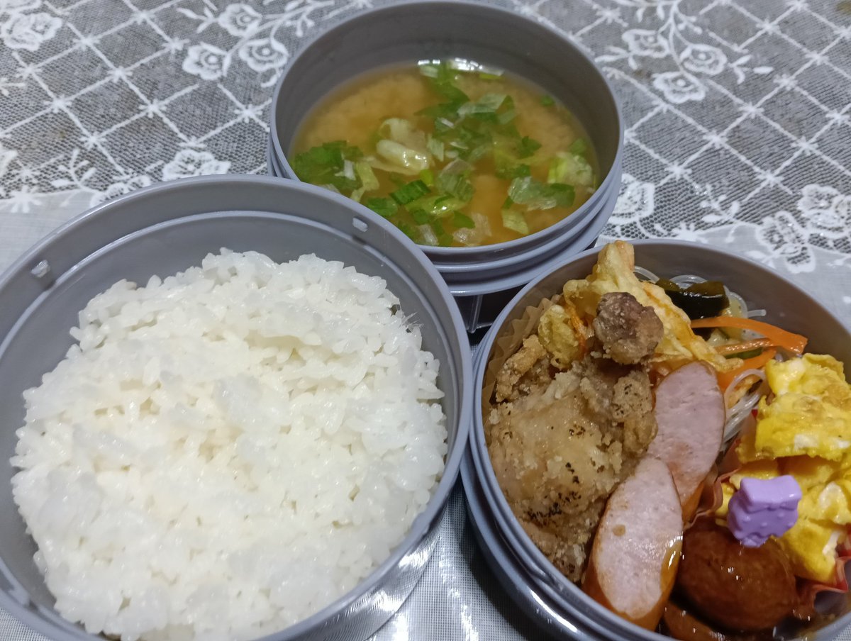 nonnonnon1995's tweet photo. 先週のお弁当たち、、、
上げ忘れてた💦笑
ちゃんと作ってたよ！笑

#先週のお弁当
#バタバタで
#上げ忘れてた
#ちゃんと作ってます
#シングルマザー
#熊本 https://t.co/9puMtM6wur