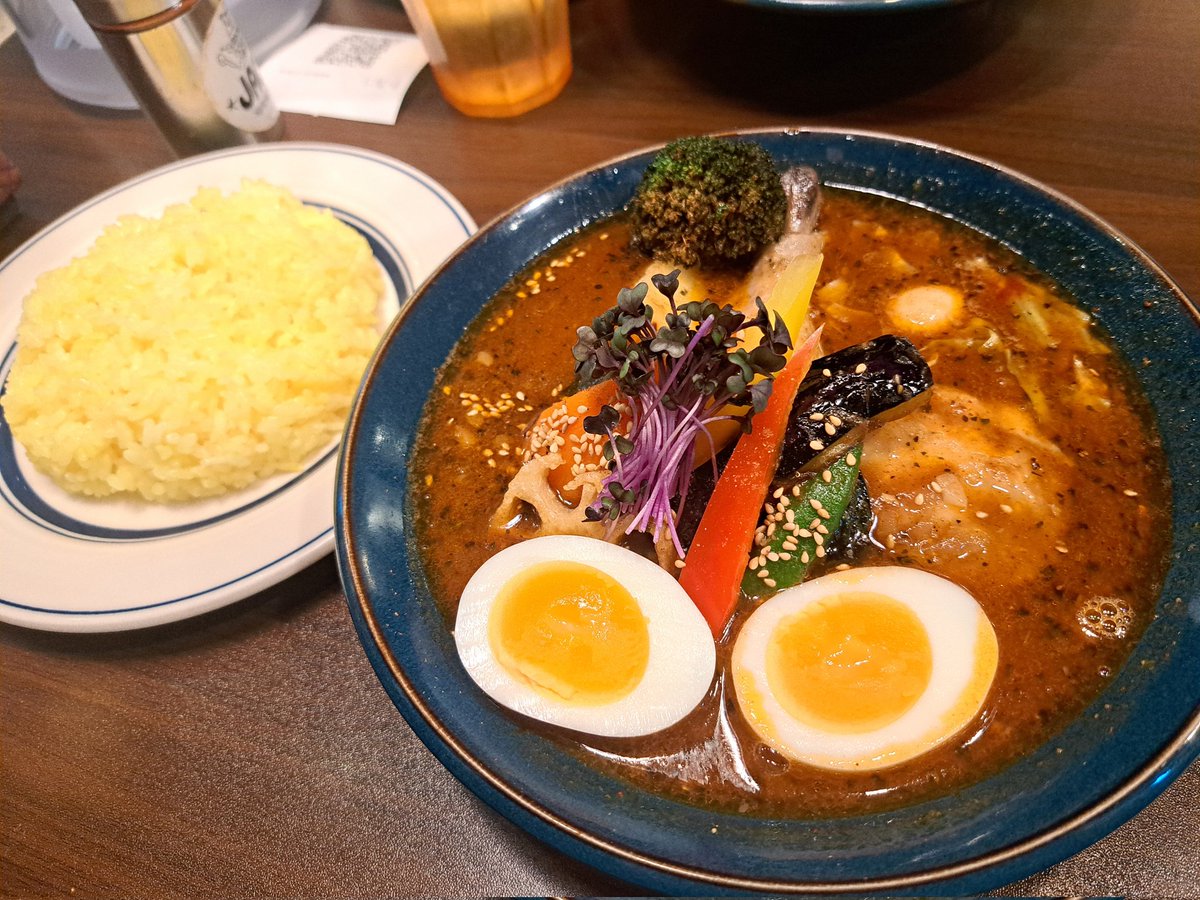 HALfreaks's tweet photo. #神やせ祭り 4日目ですが、外食が続いて全然できてません🥲

今日のお昼はスープカレー
夜はなか卯の天然本まぐろ丼

夜だけでも神やせしたかったけど、どうしても外食したいと聞かないので、なるべくヘルシーなものがあるなか卯をチョイス。
なか卯、、ハマりそう♡ https://t.co/E09rQq2mfv