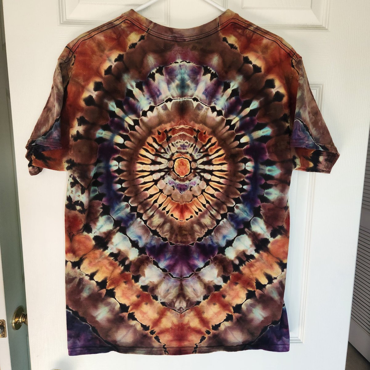 _milh0use's tweet image. this shirt came out so cool! 

Reverse Dyed Burst. Dyes: Kaleidoscope Eyes, Alchemist, &amp;amp; Phoenix Flame #tiedye #icedye #dharmatrading