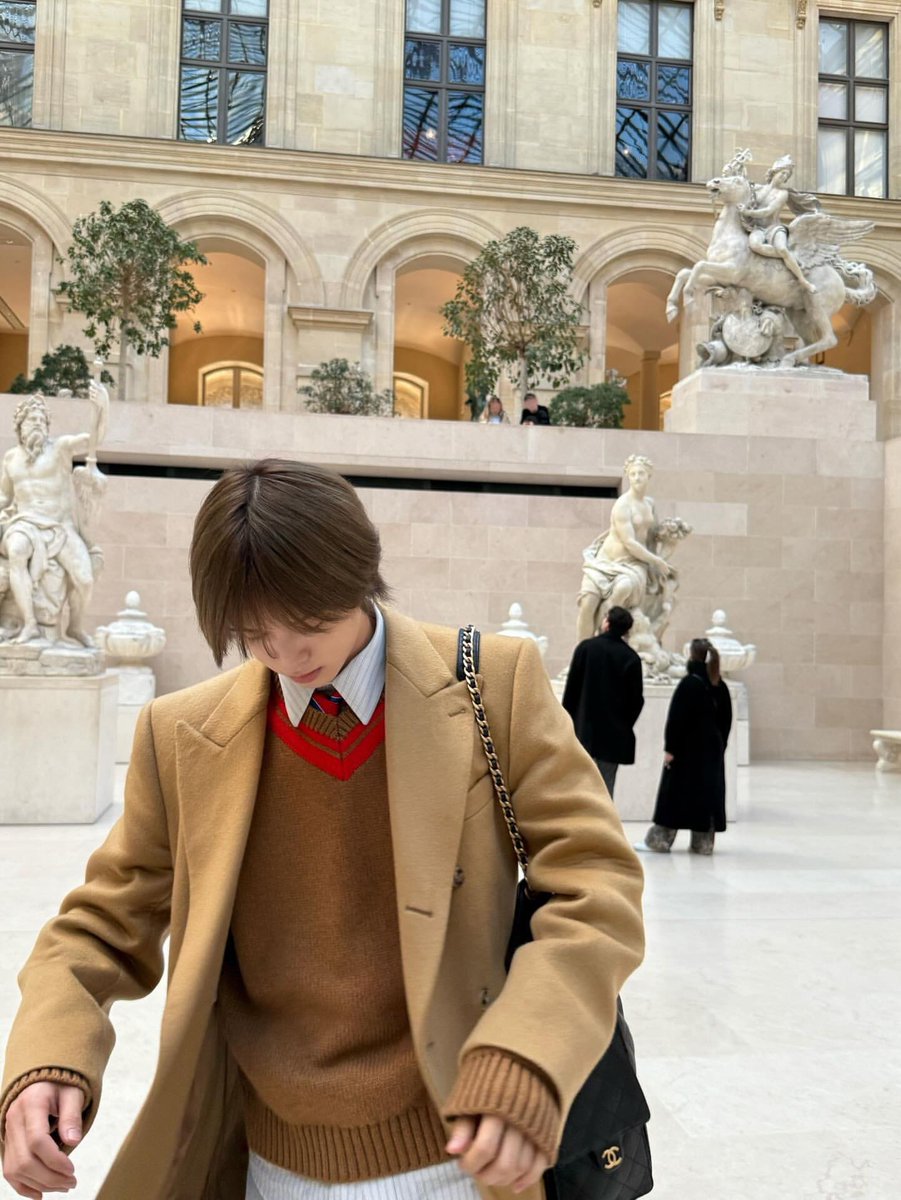 #1日1ゆーだい      𝑫𝒂𝒚.𝟒𝟕𝟔
お疲れ様✨昨日バタバタしてて間に合わなかったから今日2回上げるね😿 明日でやっとバイト８連勤が終わるよ🥺映画見に行くから楽しみ🌟バイトも頑張るね🙌🏻今日も大好きだよ🫶🏻🩷내일도 행복한 날이되기를 바랍니다💚
#andTEAM_K #andTEAM #K #케이