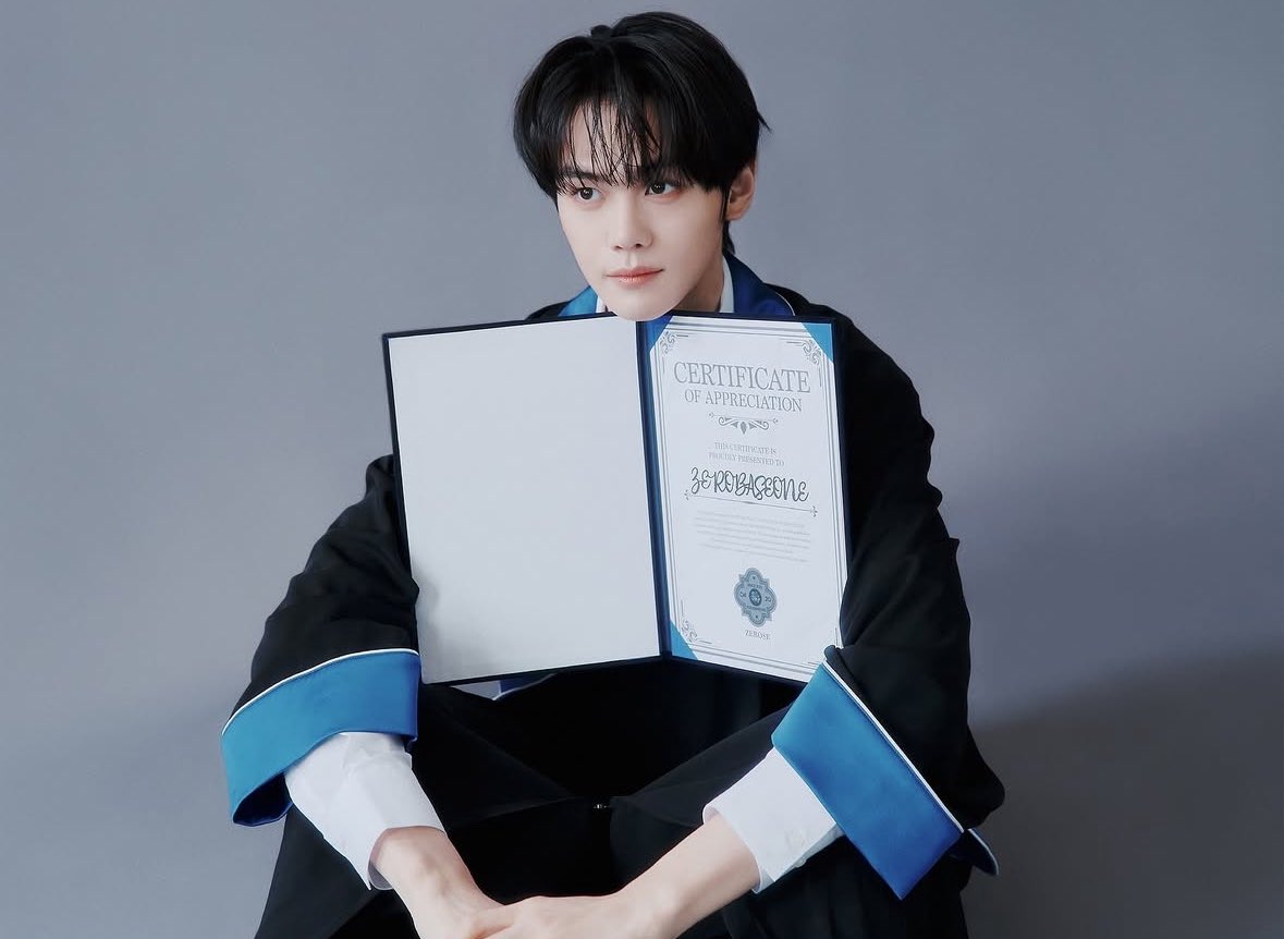guvin830__'s tweet photo. 이정도면 규빈이 퍼컬옷 졸업가운임 https://t.co/XU2ILEGkbt
