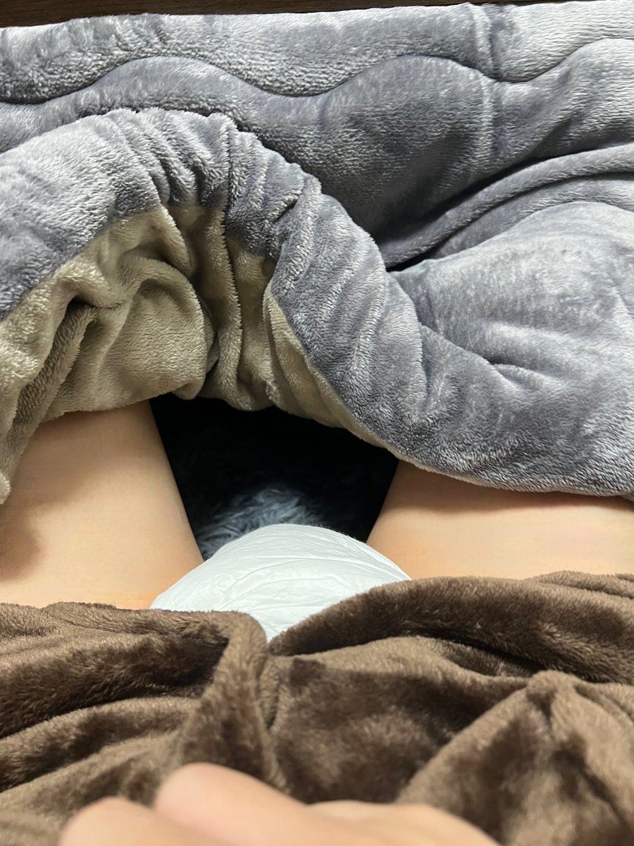 yu_ABDL's tweet photo. こたつの中でおむつ！ https://t.co/bBmiuQvc94