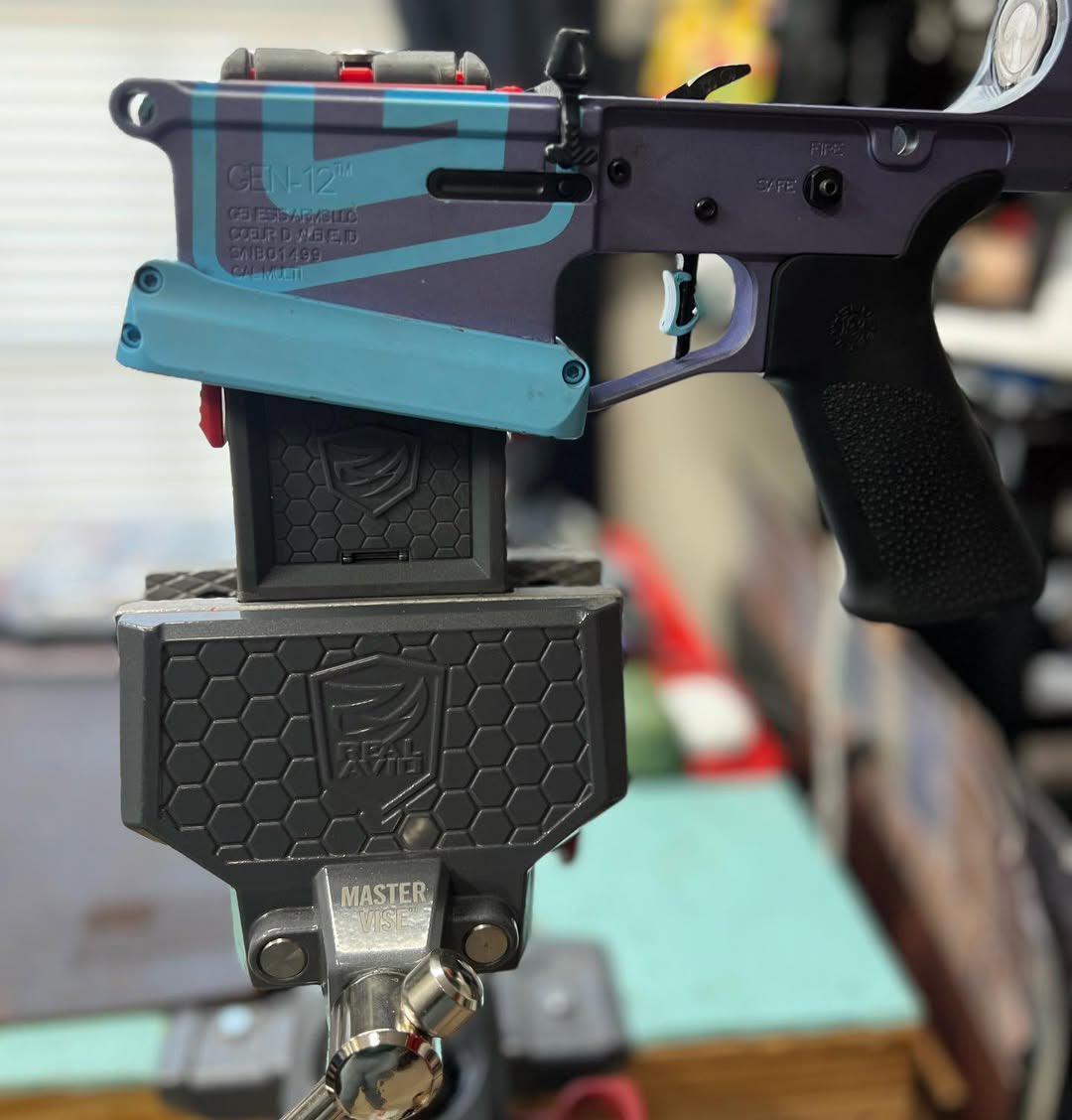 gunapex's tweet photo. this how simple it is to be able to work on an AR-15 platform and switch to an AR-10 platform https://t.co/m2ENddKibG