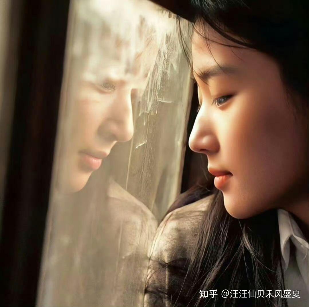 thulasi1231's tweet photo. 摸鱼时发现，窗外的云比KPI更卷，我先溜去看云啦～ #摸鱼时刻 #职场小确幸 https://t.co/DlHq8X2U6F