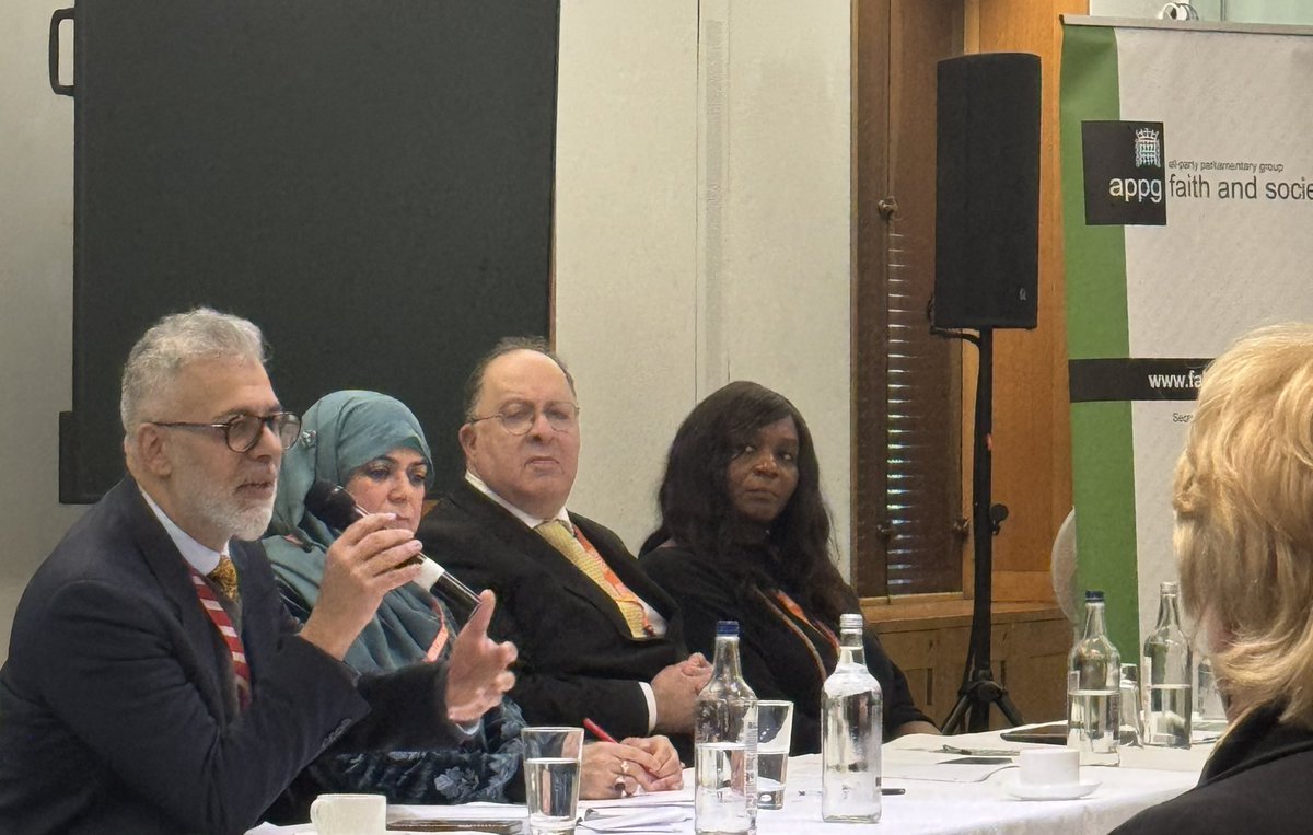 Daniel Singleton tweet media