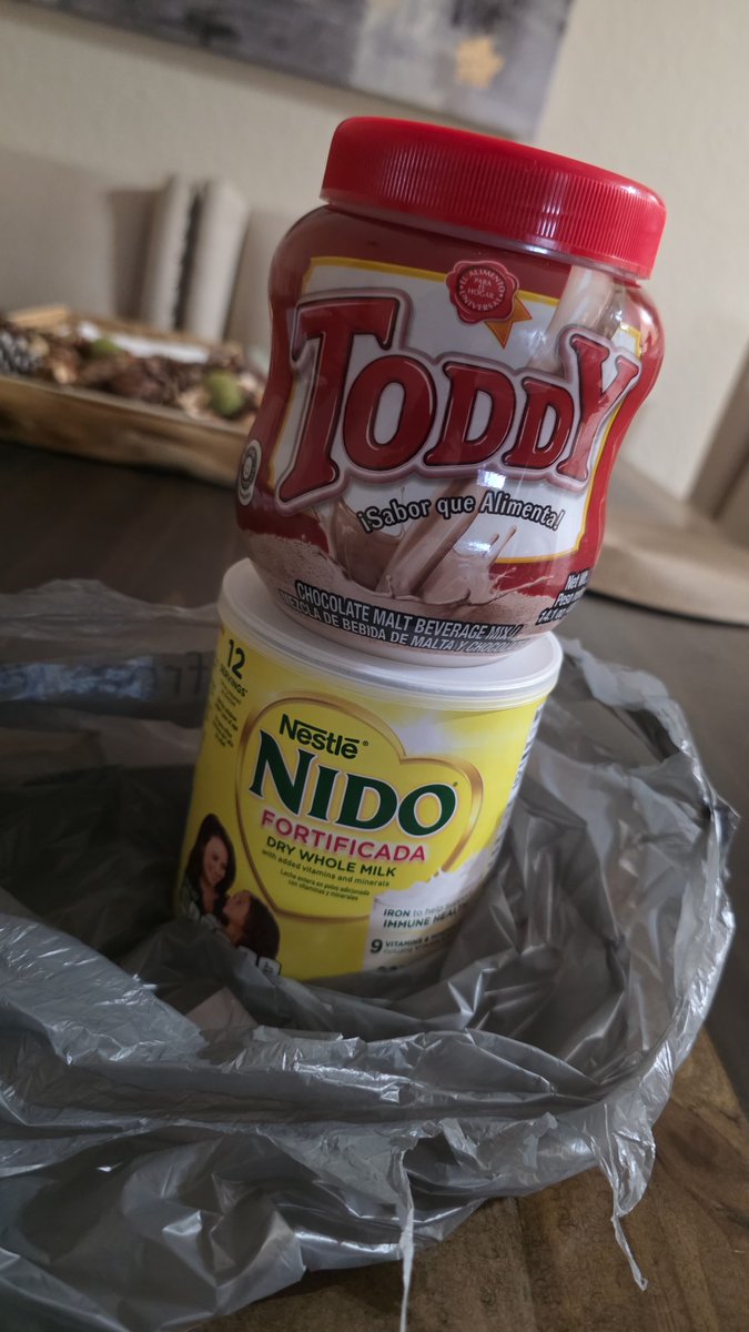 chamomiami's tweet photo. Me acaban de regalar esta parejita.. Si alguien sabe alguna buena receta favor compartir https://t.co/IpdXpksNeG