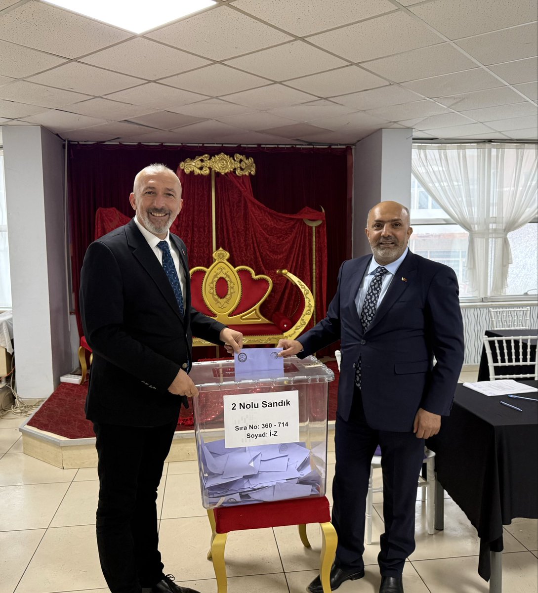 Elazığ Tuhafiyeciler ve Konfeksiyoncular Esnaf Odasının 4. Olağan Genel Kurulunda güven tazeleyerek tekrar başkanlığa seçilen dostum Sayın Mitat Ulaş ve yönetim kurulunu tebrik ediyorum 
Çalışmalarında kolaylıklar diliyorum
<a href="/mitatulas/">Mitat Ulaş</a>