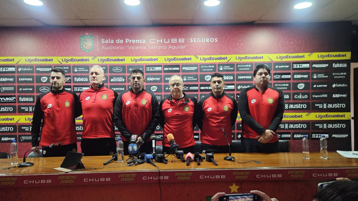 Nuevo cuerpo técnico de D.Cuenca 2️⃣0️⃣2️⃣6️⃣
👨‍🏫Jorge Célico DT 
🗣Christian Lovrincevich AT 
🧤Agustín Corcoglioniti PA
🏃Walter Occhiato PF 
📹Gregori Calderón AV