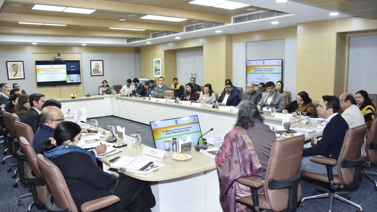 jayantrld's tweet photo. Chaired the first General Body Meeting of the National Council for Vocational Education and Training (NCVET).

A fruitful discussion bringing together multiple perspectives on skilling for the future.

The participation of related ministries and industry reflected the strength of a whole-of-government approach.

https://t.co/NWWavlZmEE

#SkillIndia #FutureReadyWorkforce #WholeOfGovernment #ViksitBharat
