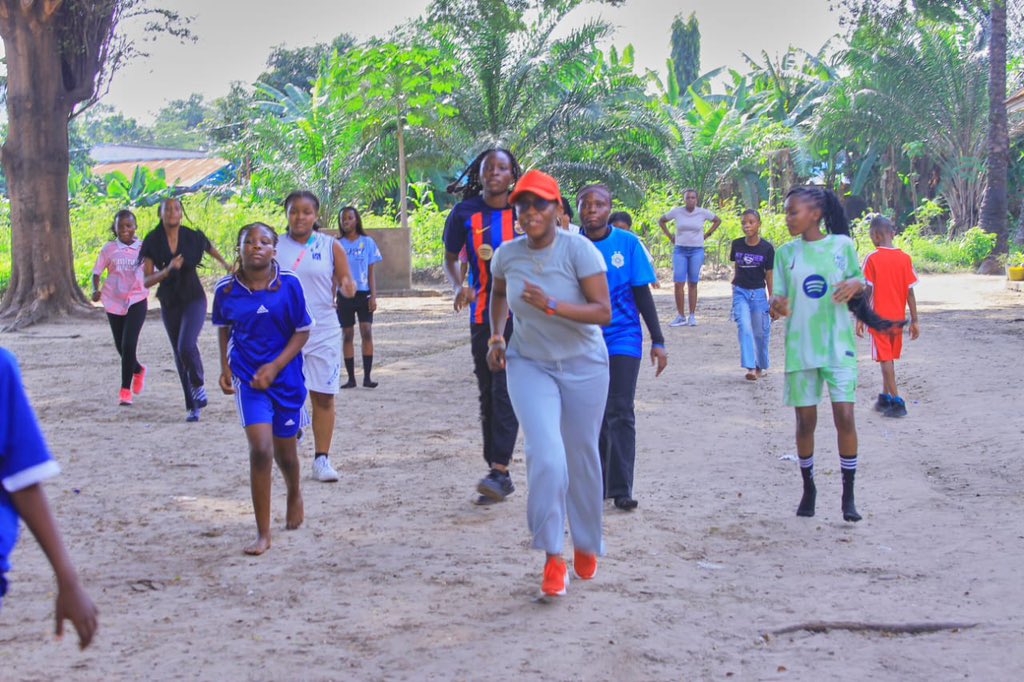 afiamama's tweet image. 🙏 Nous remercions sincèrement nos partenaires, familles et toute l’équipe pour leur engagement. 
Ensemble, œuvrons pour un avenir où chaque enfant peut s’épanouir pleinement !
7/7
@annytenga @CabinetKwamba @AmbaFranceRDC @AFD_France