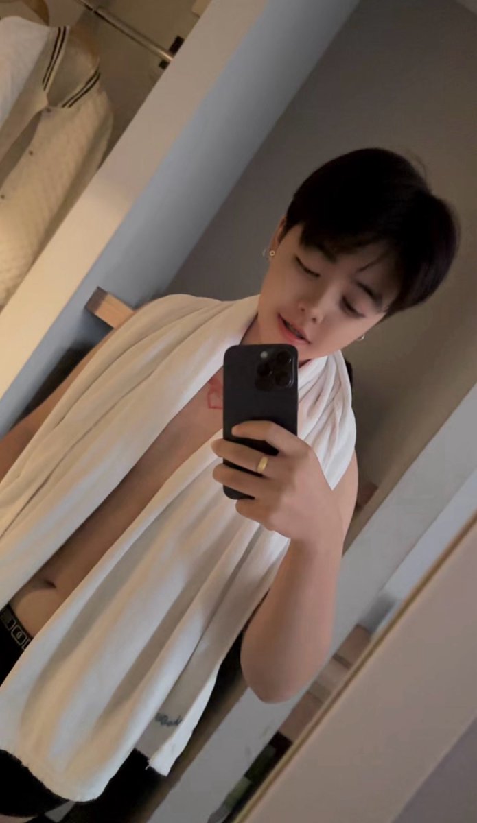 n_name.05 tweet media