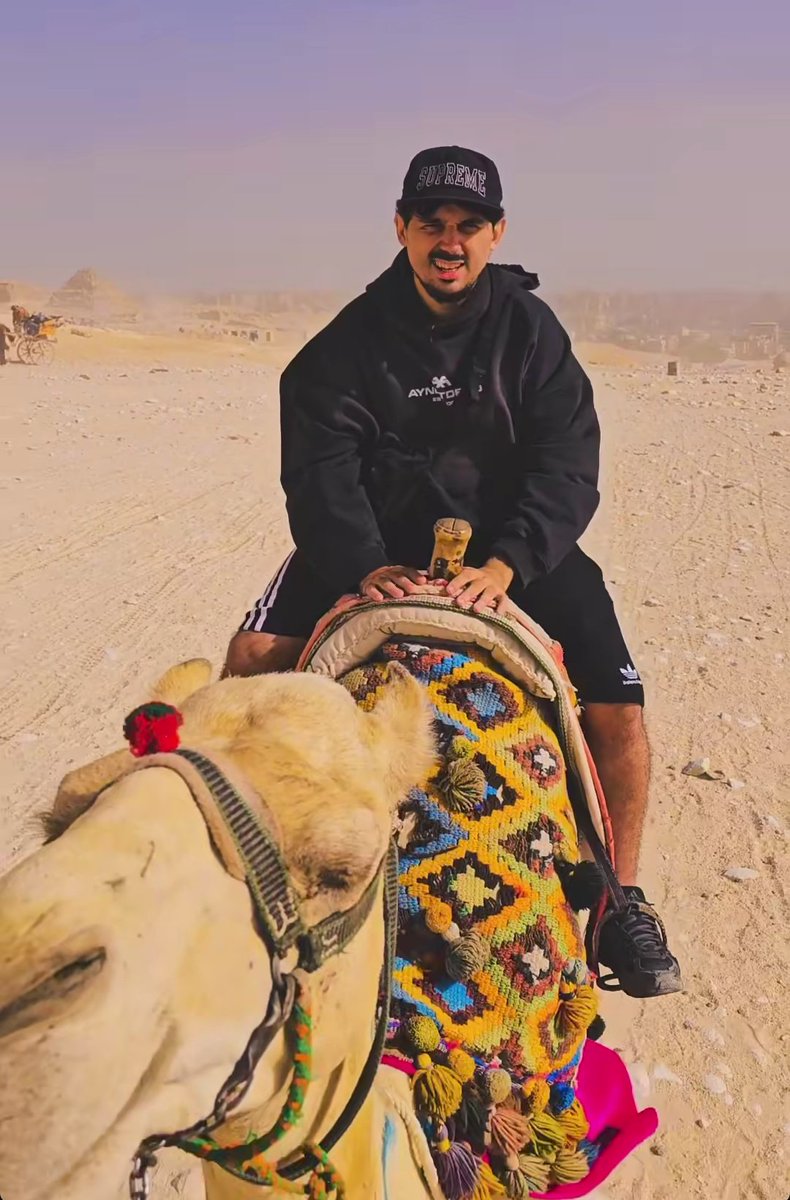 Me pedí un rappi en Egipto y cayó así el loco
