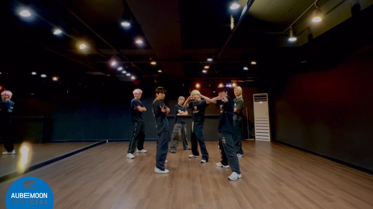 nchiveofficial's tweet photo. [📺]

NCHIVE [엔카이브] - 'Flash' PRACTICE VIDEO

🔗https://t.co/vst3ySLRCN

#NCV #NCHIVE #엔카이브
#BELIEVE #빌리브 

#이안 #E_aN 
#하엘 #HA_L
#강산 #KANGSAN
#유찬 #YUCHAN
#주영 #JUYOUNG
#엔 #N https://t.co/NWgP9itbtT