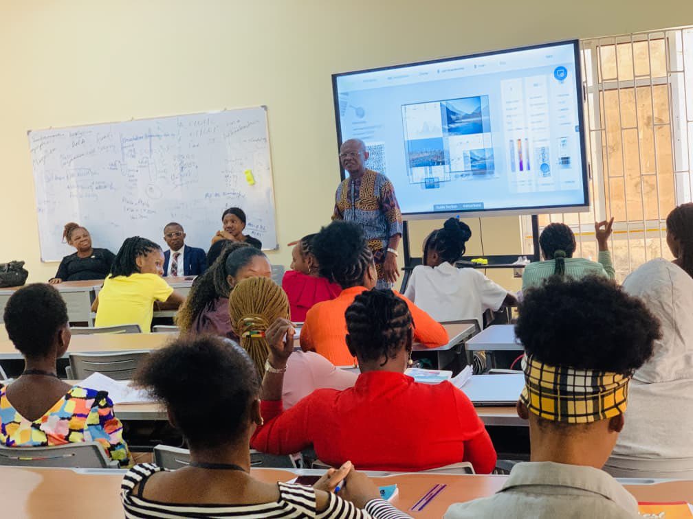 Amadeus University tweet media