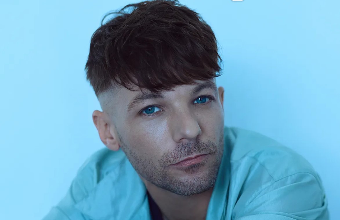 GVFCaleidoscope's tweet photo. Lou… are you trying to give us a heart attack with these photos? 😮‍💨🔥
This new era, this look, this energy—we are not okay.
And only 11 days until the new music drops.
Ready, obsessed, and emotionally unwell. 💙

#LouisTomlinson #NewEra #11Days #Billboard #WeAreNotOkay #LT26

@billboard 📸