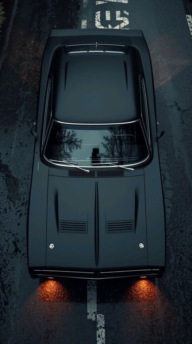 MaxoCarHD's tweet photo. Black. Classic. Timeless.
A Porsche 911 from above—where every line whispers speed and heritage. 🖤🏁
#Porsche911 https://t.co/QzTYmeIo6n