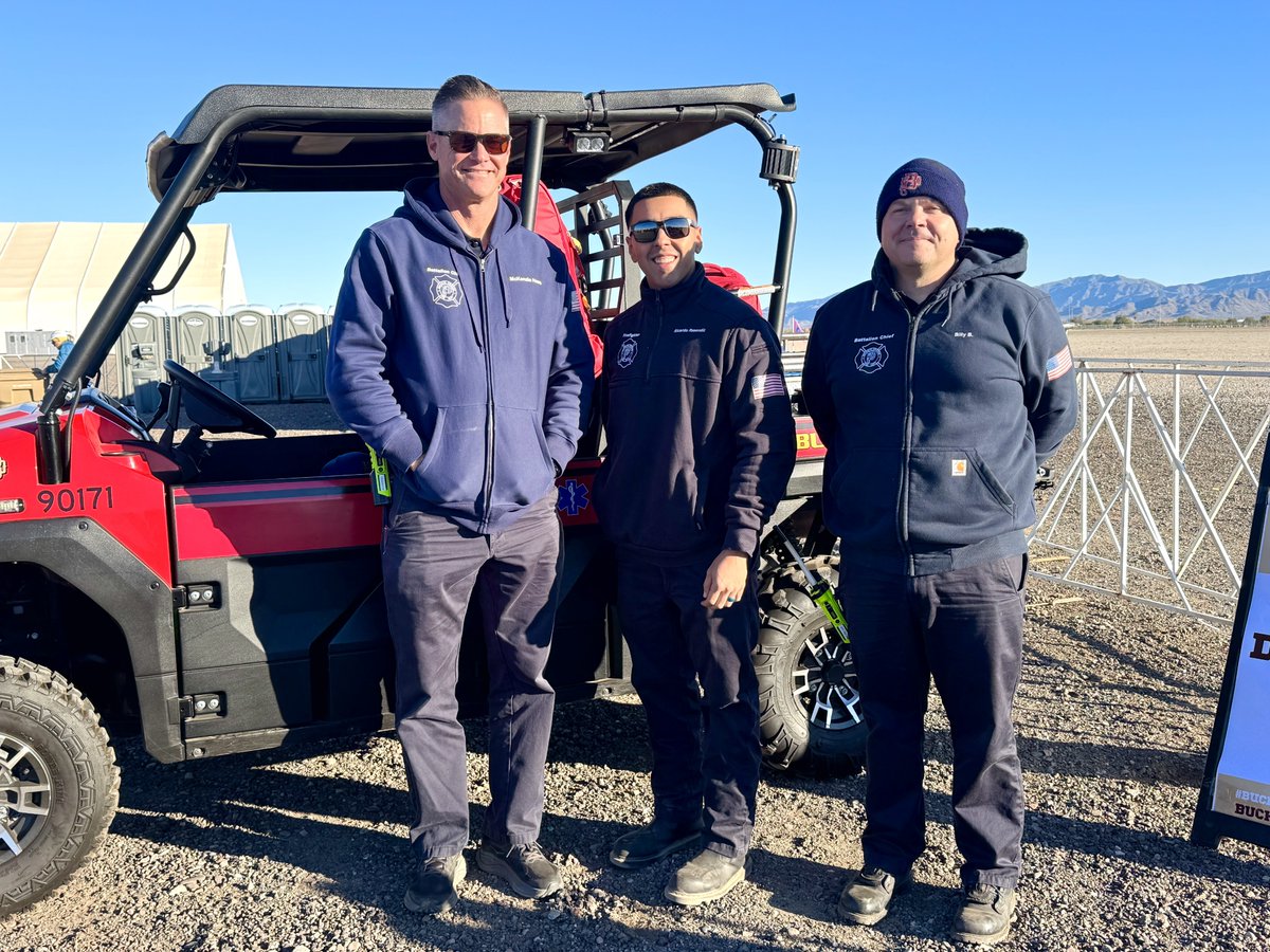 Congrats to all runners who participated in the 2026 Race the Runway including our own Officer Dombrovschi who completed the marathon 👏👏👏 Buckeye police provided security along the route while our partners at @buckeyeazfire were ready to provide emergency care if needed.