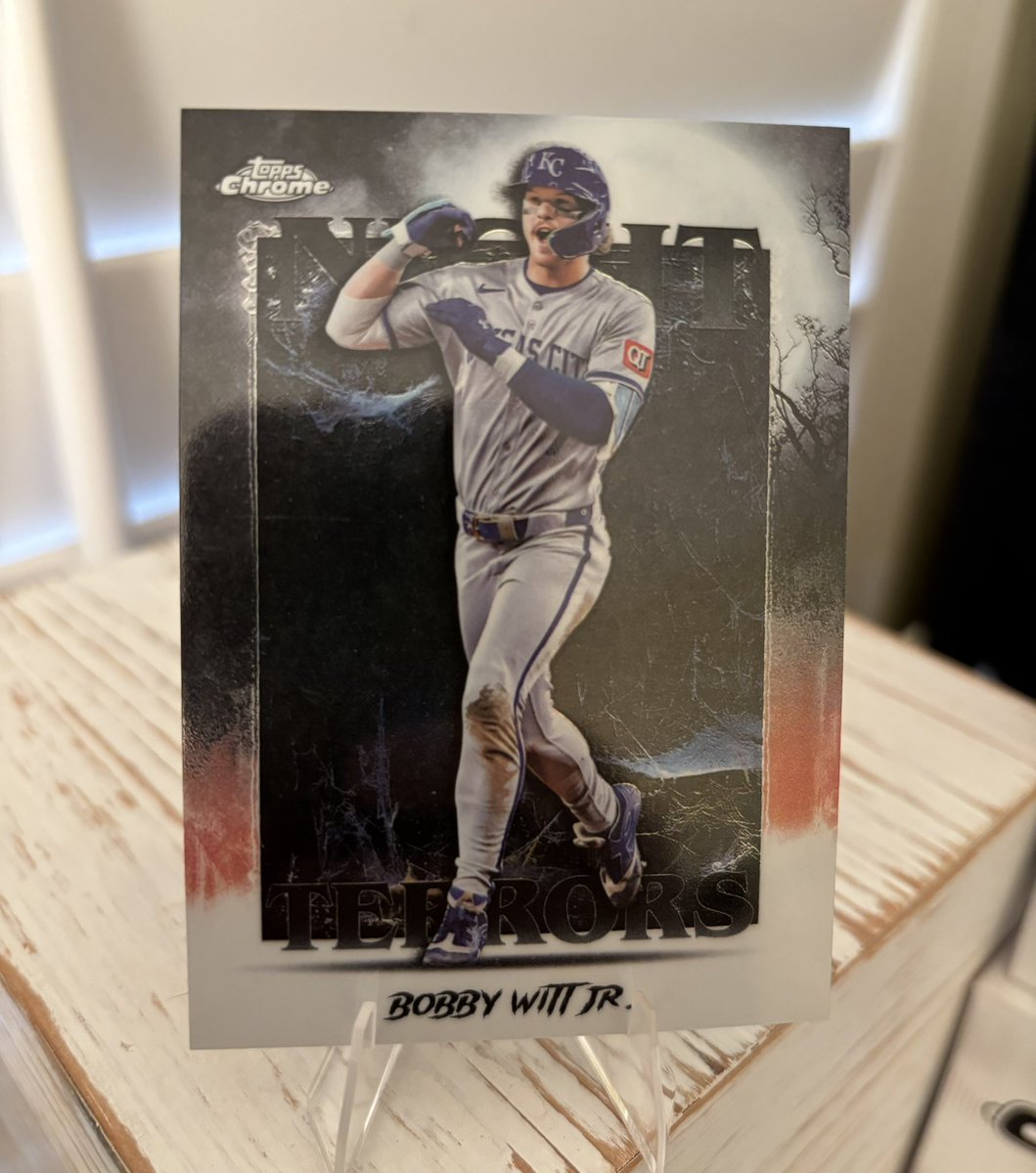 du47222292's tweet image. Lets try this again with the actual card photo attached 😂😂😂
It’s a cool card if you can see it 🤷‍♂️
Repost + Like to win