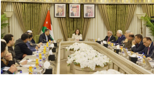 "الحوار الوطني" في الأعيان تطّلع على برامج مركز تطوير الأعمال 