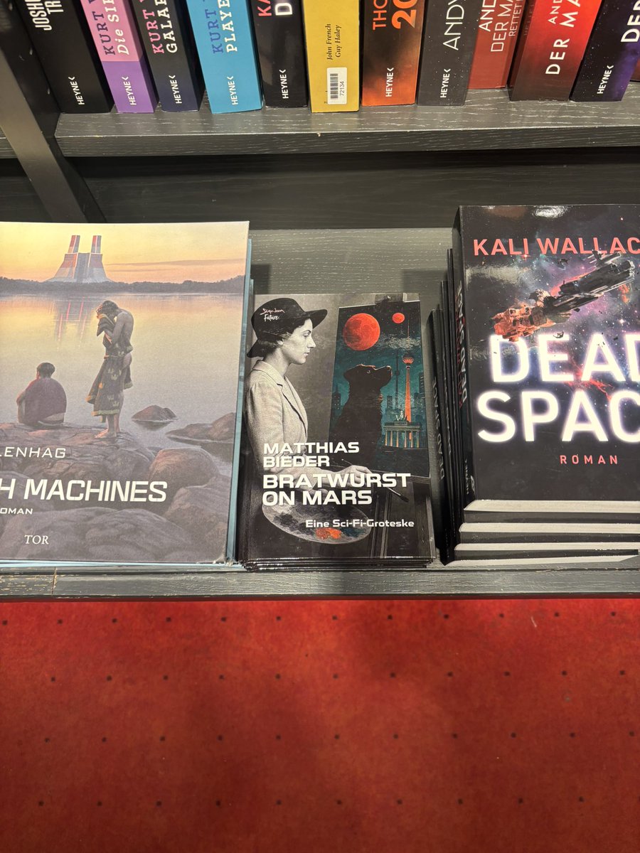 Stolz wie Bolle! „Bratwurst on Mars“ im Kulturkaufhaus #Dussmann in der #Friedrichstrasse und natürlich bei amzn.eu/d/1bE0s7P

#Berlin #Books #Bücher  #Book  #scifi #mars #punk