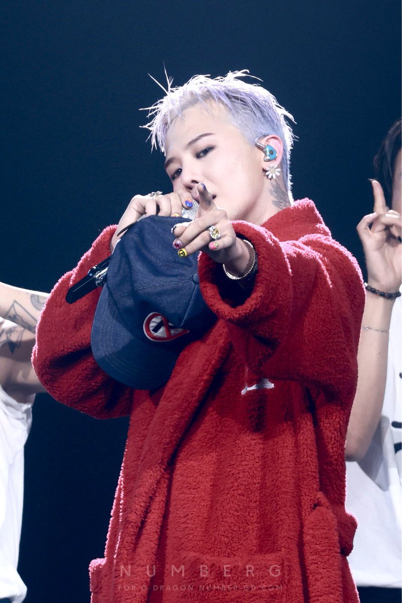 팬미팅 가게 될 사람
🫵