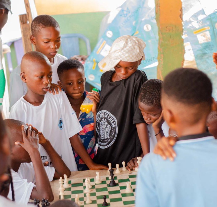 Chesstoschool's tweet photo. We spent a few weeks with 20 children in the slum of Odogunyan, Ikorodu Lagos Nigeria 🇳🇬 

What we found there changed us forever.
Walk with us through this journey and the rise of a new Champion. 

This is their story.
A story of hope, resilience, and what can happen when a child is believed in. ♟️❤️

A thread 🧵……… @Wizarab10 @Tunde_OD @thegiftofchess @TheeGhettoDuke @davidllada @Nsukka_okpa @CarlaBerkowitz @UNICEF @UNICEF_Nigeria @DONJAZZY