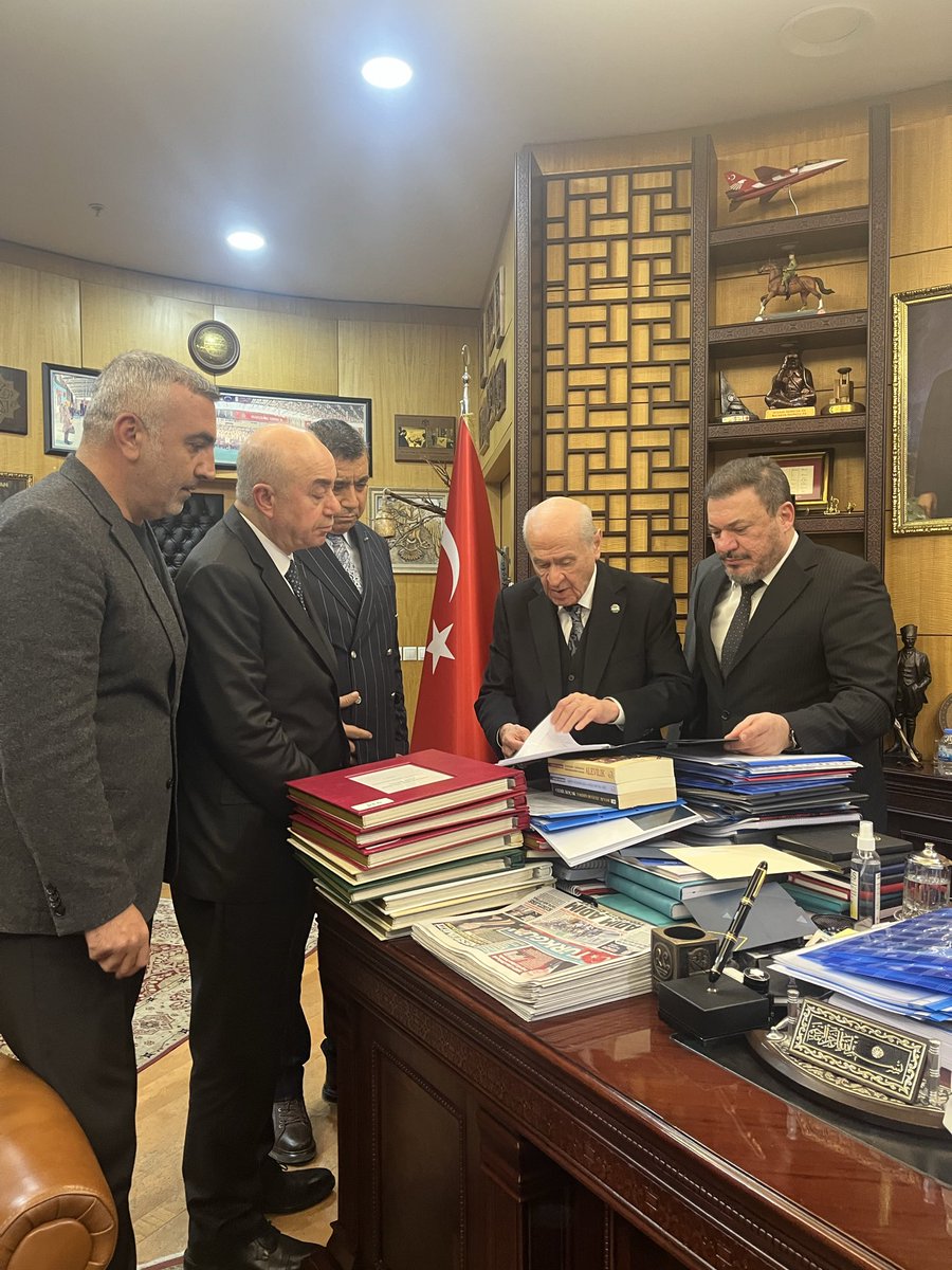 Hatay Sanayici ve İş İnsanları Dernek Başkanı Sn. Ahmet Horoz ve Yönetim Kurulu Üyleri (Sn. Sıddık Önlen, Sn. Nihat Mazmanoğlu ve Sn. Mehmet Ali Durmaz) ile Sn. Genel Başkanımızı ziyaret ettik. 

Hataylı İş İnsanlarımız deprem sonrası Hatay’ın ayağa kalkması sürecinde