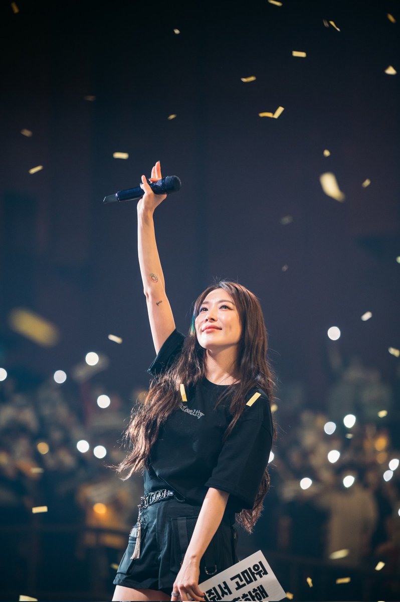 내 최애 가수 보아가 SM을 25년만에 떠났다. 은퇴한 것도 아닌데 괜히 마음이 이상하다ㅠ 언제 어디서든 행복하자 보아짱!! 데뷔날 때부터 점핑이었으니 계속 점핑보아로 기다리고 있을게..!

#BoA #보아