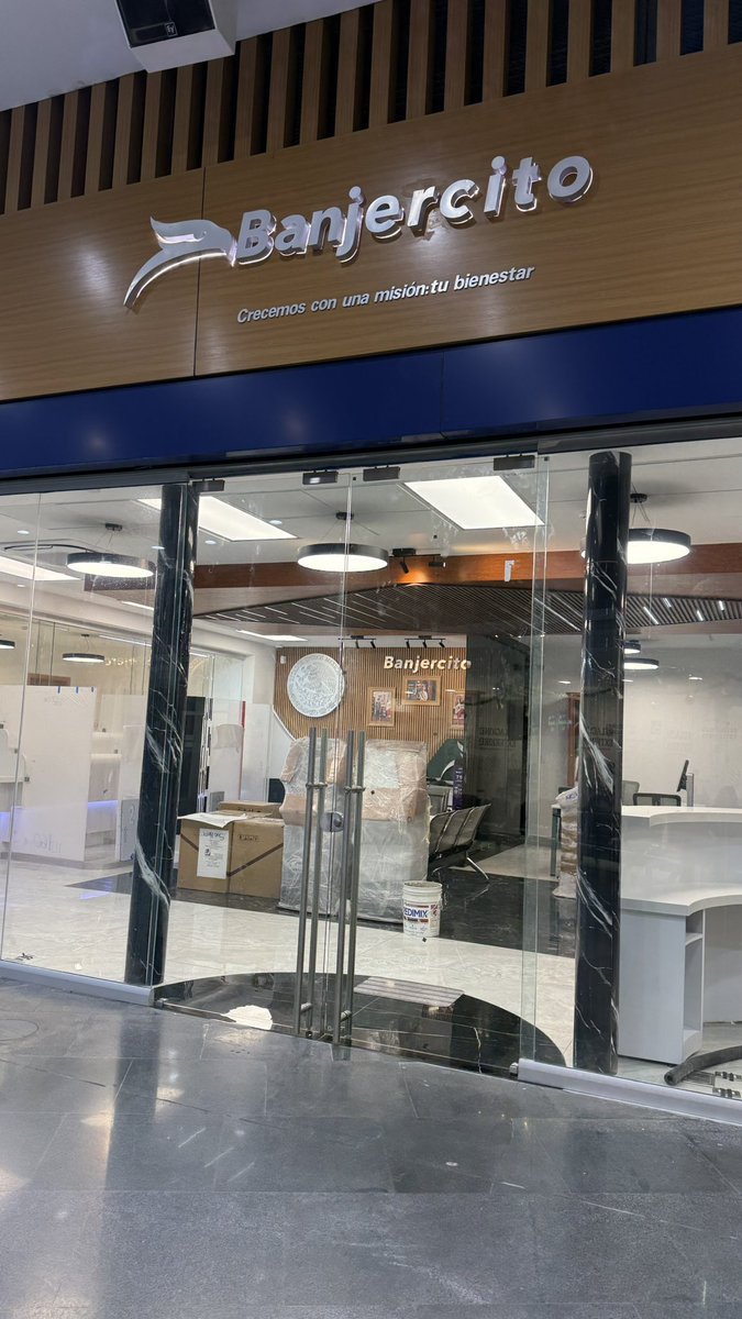 lumendoz's tweet image. . @FIFAWorldCup  #Priceless diría @MastercardMex pues en la cuenta regresiva rumbo al mundial los turistas tendrán en la #T2 @AICM_mx una sucursal de @BanjercitoSNC ‼️será que en el stand de  @fitur_madrid  llevarán una sucursal del banco del Ejército @SECTUR_mx ?