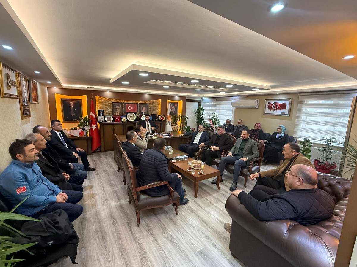 ysankazan's tweet photo. Kurucu ilçe başkanlarımız Sayın @BskFuatYildirim , Sayın @gezer_za ve önceki dönem İl başkan yardımcımız Sayın @M_toruntay , AK Parti ilçe başkanlığımıza gerçekleştirdikleri nazik ziyaretleri bizleri çok memnun etti. 

Güzel temennileri ve destekleri için kendilerine gönülden teşekkür ediyorum. 

Birlik ve beraberlik içerisinde davamıza hizmet etmeye devam edeceğiz.