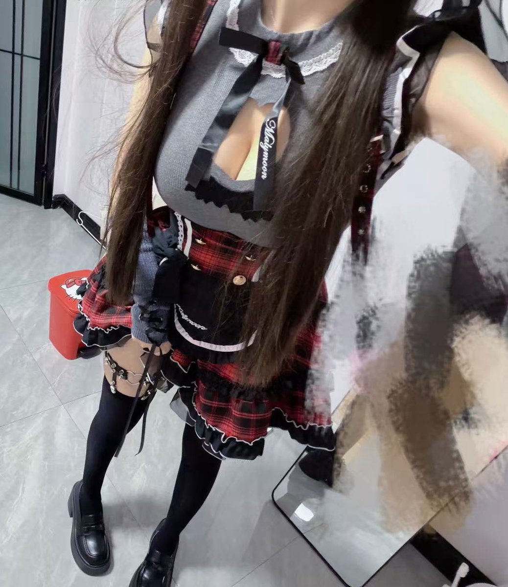 wudbfhxbekf's tweet photo. @LateashaByrd3 萝莉女友，有感觉嘛 https://t.co/gCyxJjqVEh