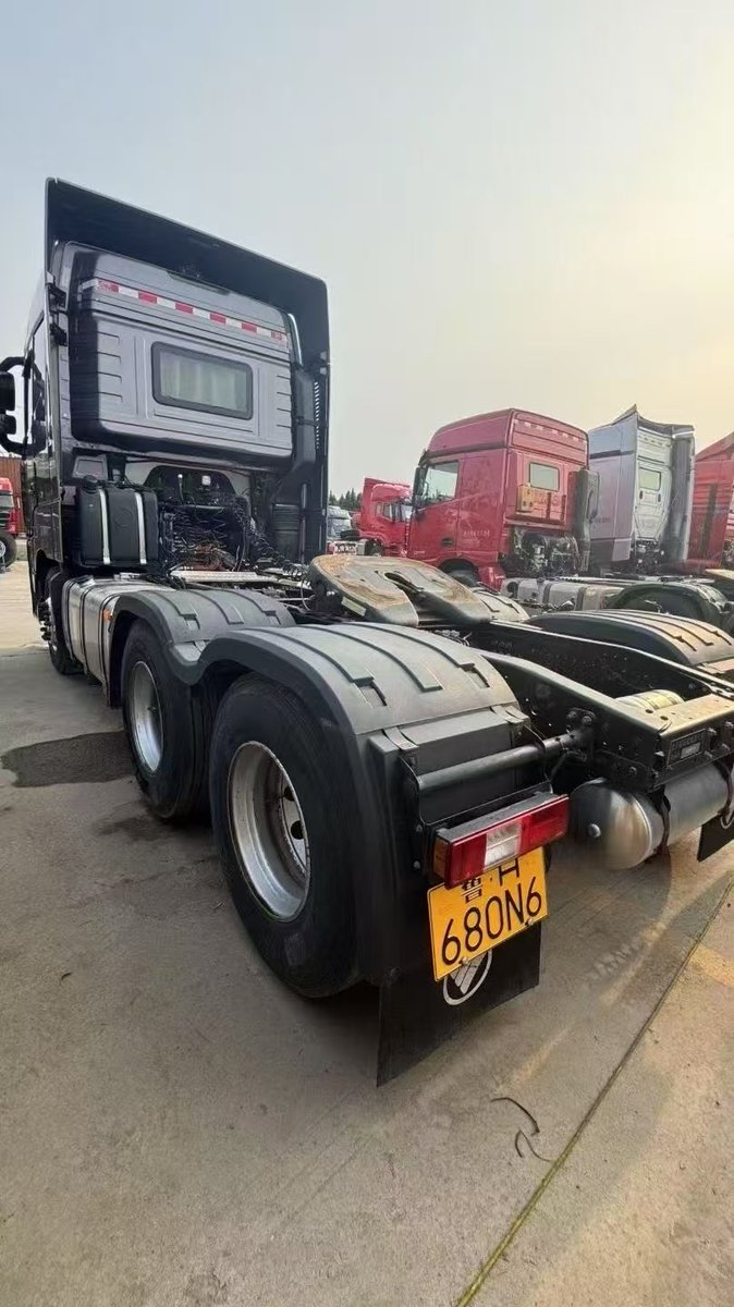 MaanAutomobile's tweet photo. GNCO MAN EST-620.
Oman EST model of June 2023, Cummins 15-liter engine (high thermal efficiency), 620 horsepower, ZF automatic transmission, ZF liquid retarder, gear ratio of 3.08, new Galaxy interior design.
WhatsApp 133 4511 2414 https://t.co/9MnrPG1VmO