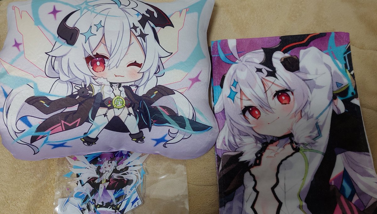 ポップアップショップ前半戦分のアポロちゃんグッズ受け取ったけどめっちゃかわいくて大満足……!!!
久々に会う友人と飲めたのもめっちゃ嬉しゅう 