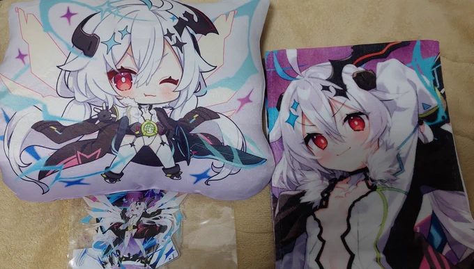 ポップアップショップ前半戦分のアポロちゃんグッズ受け取ったけどめっちゃかわいくて大満足……!!! 久々に会う友人と飲めたのもめっちゃ嬉しゅう