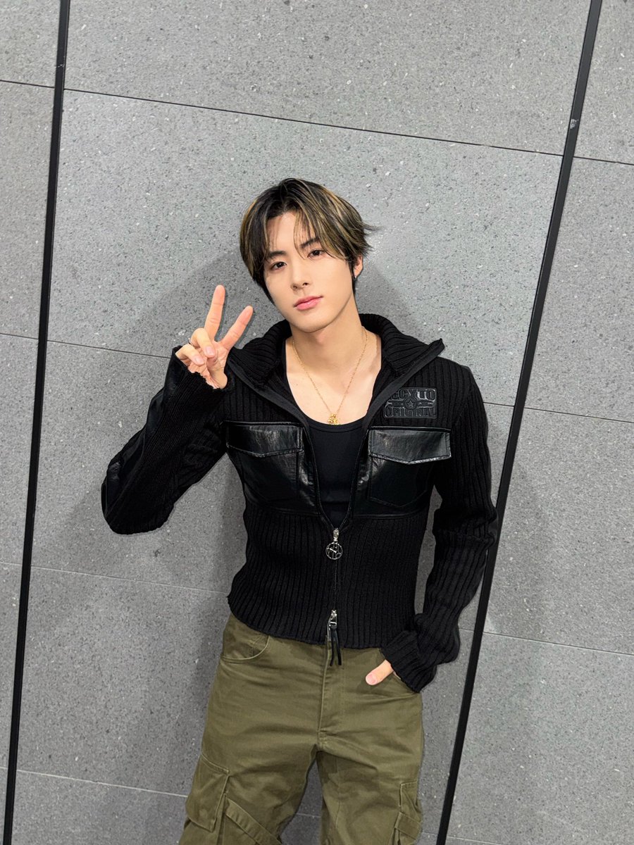 ppausion's tweet image. mi edi más lindo, precioso muak 🙊💗