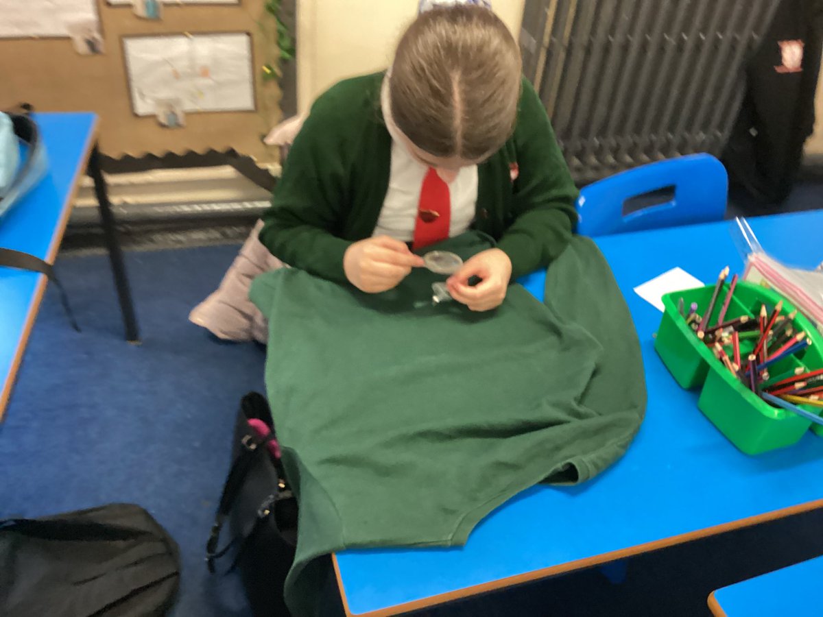StMM_2021's tweet photo. Science club enjoyed exploring different fabrics and conducted their own comparative tests to see which material sheds the most microfibres #comparing #investigating #askingquestions https://t.co/CyPaWJvuBn