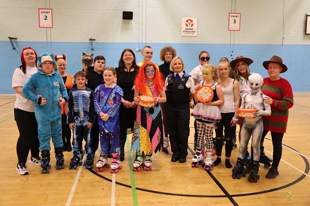MerseysideVrp's tweet photo. Great news for young people across Merseyside! 🎉

We’re investing an extra £200,000 into our Youth Empowerment Scheme (YES) with @merseysidepcc to deliver new and expanded projects to help prevent crime and create brighter futures.

✅ More sports and creative projects
✅ More mentoring and volunteering opportunities
✅ More safe spaces for young people to thrive

27 existing projects will be strengthened and 18 new initiatives launched – all focused on giving young people positive opportunities and support in their communities.💜