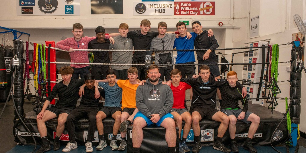 MerseysideVrp's tweet photo. Great news for young people across Merseyside! 🎉

We’re investing an extra £200,000 into our Youth Empowerment Scheme (YES) with @merseysidepcc to deliver new and expanded projects to help prevent crime and create brighter futures.

✅ More sports and creative projects
✅ More mentoring and volunteering opportunities
✅ More safe spaces for young people to thrive

27 existing projects will be strengthened and 18 new initiatives launched – all focused on giving young people positive opportunities and support in their communities.💜