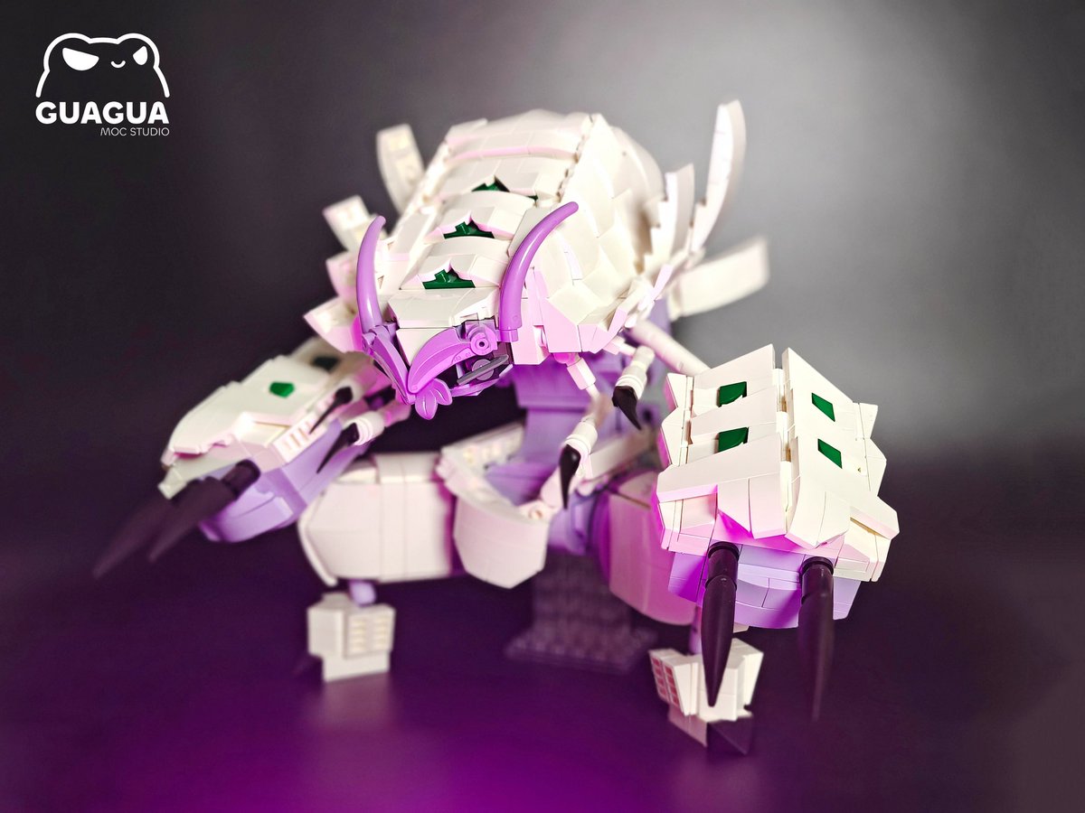 ireneli98483529's tweet photo. Greninja MOC
The build process was very smooth overall.
Only when raising the two large arms vertically does the model need a bit of support from the legs — everything else works perfectly.
Built with 900 pieces, standing 22 cm tall
#lego #legomoc #Pokemon #PokemonZA #afol #toys https://t.co/2BsT5O9Dus