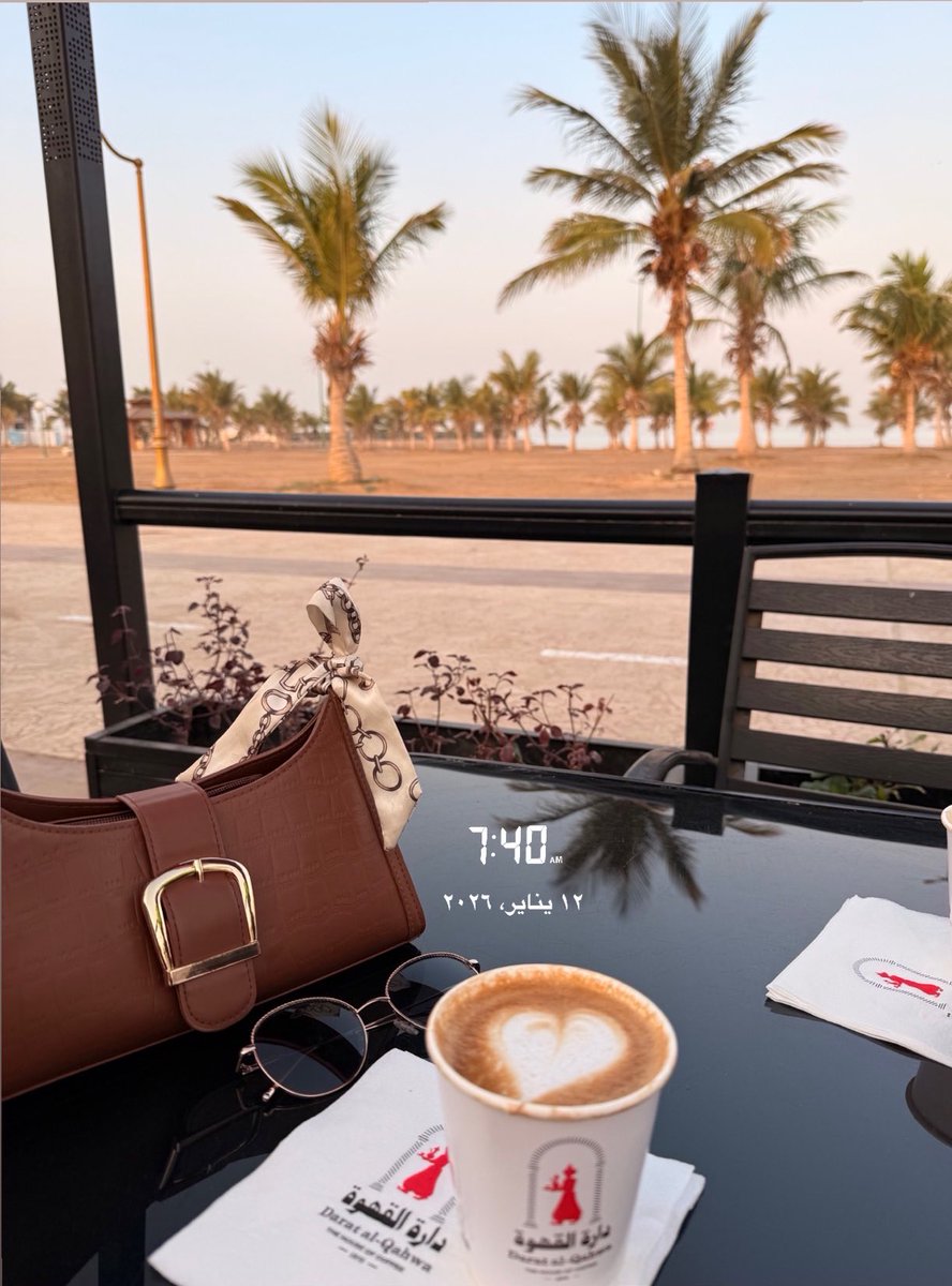 AlHasna5's tweet photo. الإنسان الممتليء بالــرضــا لا ينـظـر إلى رزق الآخرين 🤍 ف اللهم لك الحمـد أعطيتـني فـأرضيتـني🤍🌸 #ينبع https://t.co/kXUZSCSs6o