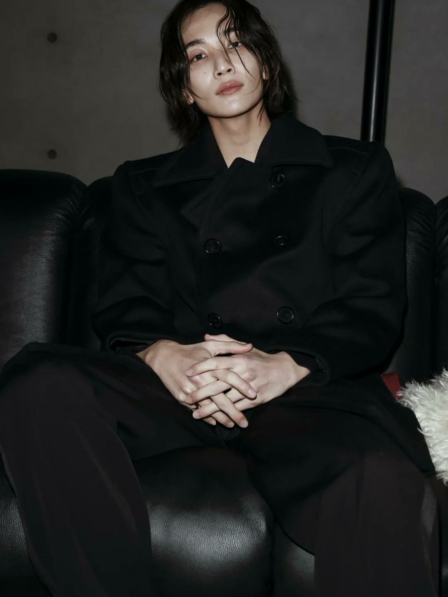Sugar down bad for Jeonghan tweet media
