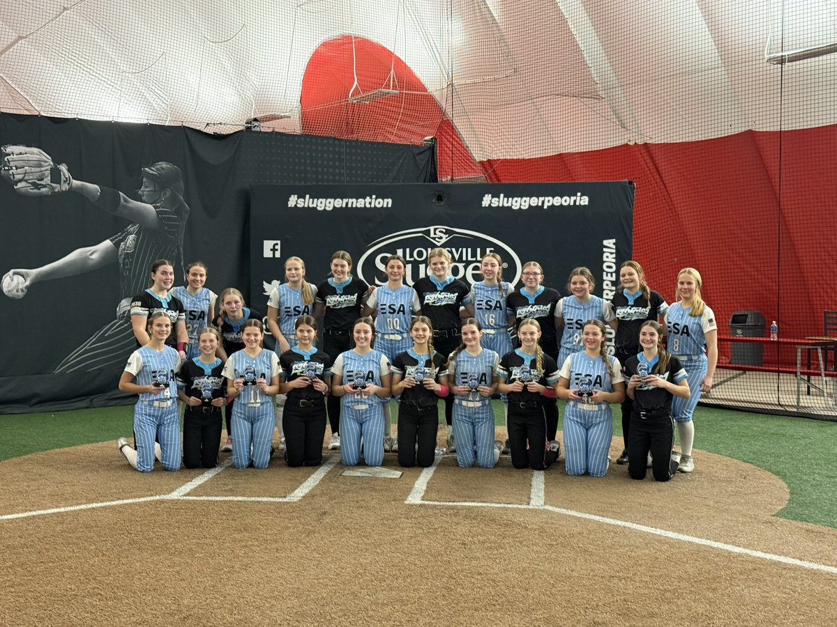 MauraMleziva's tweet photo. Outstanding win @sluggerpeoria in the #winterwhiteout. Terrific team wins going 5-1, outscoring our opponents 16-5 in bracket. Glad for the high level opponents and athletes I grew with this weekend. Can’t wait to get back to work with my teammates. #mudita @ShowtimeSports1 https://t.co/Bv9tvBlgAe