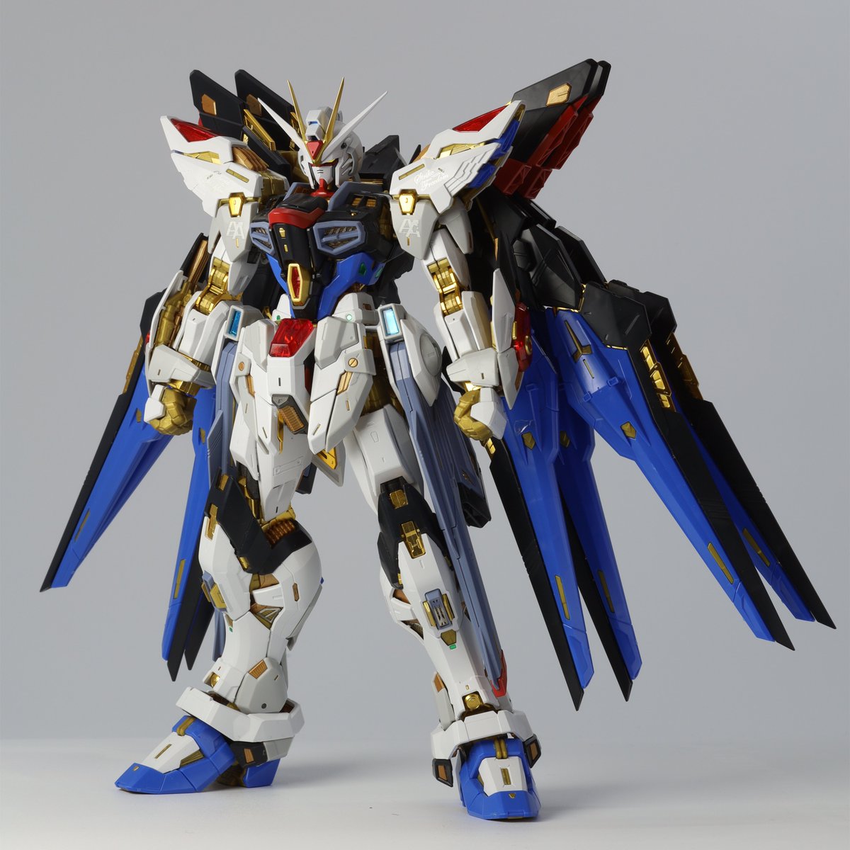 MGEX版ストライクフリーダムガンダムのヘッドをメタルビルドスタイルを模したヘッドに交換した効果
#ガンプラ 
#機動戦士ガンダムSEED 
#機動戦士ガンダムSEEDFREEDOM