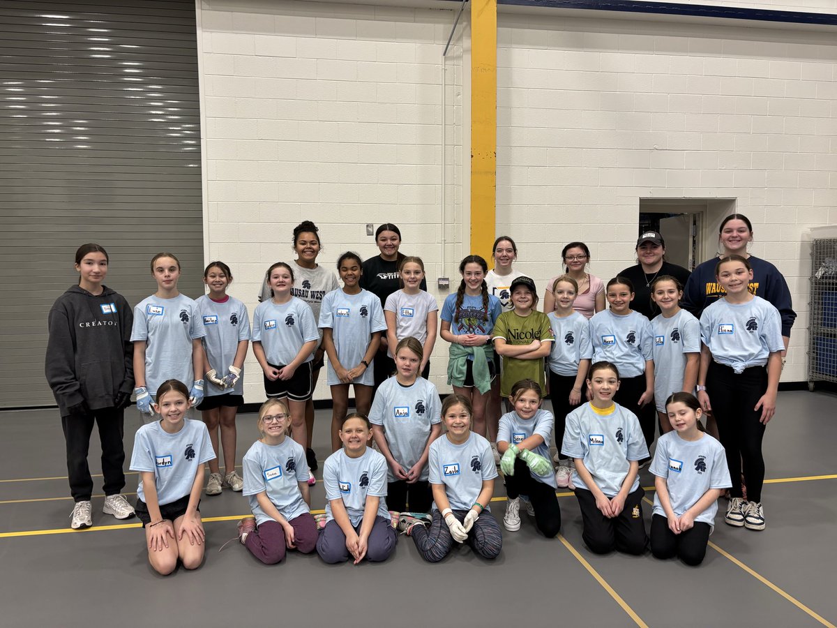 Swing Into the New Year Camp was an amazing success! Thank you athletes for spending the day with us! Allison, Ashley, Autumn (UW River Falls), Claire(UW Madison), Kit(Beloit College), Taylor(Lawrence University), thank you for leading and West Fastpitch thanks for helping! ♥️🥎